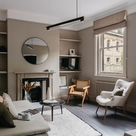The Curator'S Apartment - Spacious 2 Bedrooms Bath Exteriér fotografie
